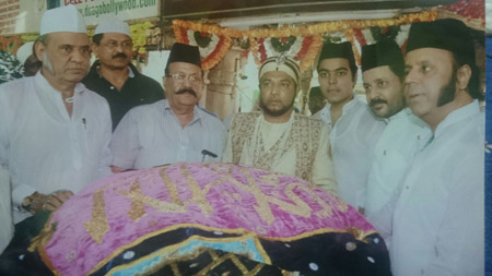 Prince Yakub Habeebuddin Tucy in dargaah khwaza saheb, ajmer