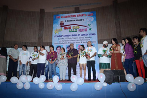 film unit with music director Anandji and club secretary Hemant Nair and T Manwani Anand.