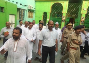 अजमेर में मोहर्रम की व्यवस्थाओं को देखते मेला मजिस्ट्रेट , पुलिस एवं अन्य विभागों के अधिकारी।
