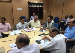 राजस्थान लोक सेवा आयोग के अध्यक्ष डाॅ. ललित के. पंवार वीडियो कान्फे्रस से राज्य के सभी कलक्टर, एस.पी. से आरएएस प्री - परीक्षा 2013 की तैयारियों की जानकारी लेते हुए।