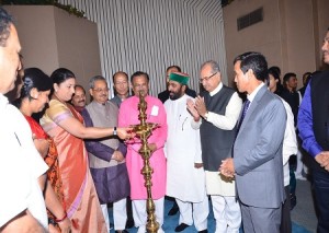 राजस्थान के शिक्षा राज्यमंत्राी (स्वतंत्रा प्रभार) श्री वासुदेव देवनानी केन्द्रीय मानव संसाधन मंत्राी श्रीमती स्मृति जुबिन ईरानी की अध्यक्षता में आयोजित स्कूल शिक्षा में सूचना एवं संचार प्रौद्योगिकी के राष्ट्रीय सम्मेलन में भाग लेते हुए।