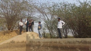 मुख्यमंत्राी जल स्वावलम्बन अभियान के तहत जवाजा पंचायत समिति की चयनित ग्राम पंचायतों में संयुक्त विभागीय टीम द्वारा जल संरक्षण के कार्याें के तकनीकी मापदण्ड व गुणवत्ता का अवलोकन ।
