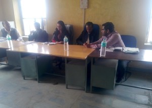 जिला कलक्टर डाॅ.आरूषी मलिक, विधायक श्री शंकरसिंह रावत एवं उपखण्ड अधिकारी श्री आशीष गुप्ता जवाजा पंचायत समिति सभागार में जनसुनवाई करते हुए। 