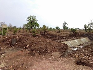 बारिष से पूर्व खाण्डासहरोल एनीकट।