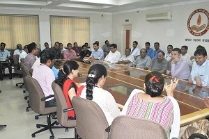 पुष्कर रोड, अजमेर स्थित मित्तल हॉस्पिटल एण्ड रिसर्च सेंटर अजमेर को एन.ए.बी.एच की मान्यता मिलने की खुशी में आयोजित मीटिंग में हॉस्पिटल के डायरेक्टरर्स एवं अधिकारीगण।