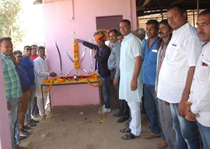   जवाजा में रावतसेना कार्यकर्ताओं के साथ शस्त्रपूजन करते हुए रावतसेना प्रदेशाध्यक्ष गोपालसिंह सेदरिया।