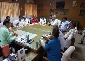 meeting phot0