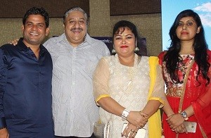 washim khan k sath khesari lal yadav (2)