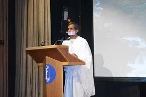समारोह को संबोधित करते हुए मुनिश्री जयंतकुमार