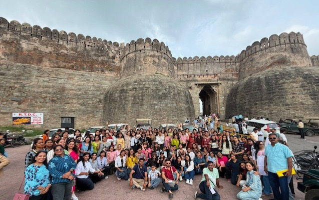 शैक्षणिक भ्रमण कर लौटा वर्द्धमान छात्राओं का दल, कुम्भलगढ़ की विरासत से रूबरू हुए छात्राएं